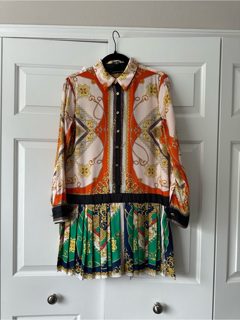 Zara Chain-Print Long-Sleeve Pleated Dress